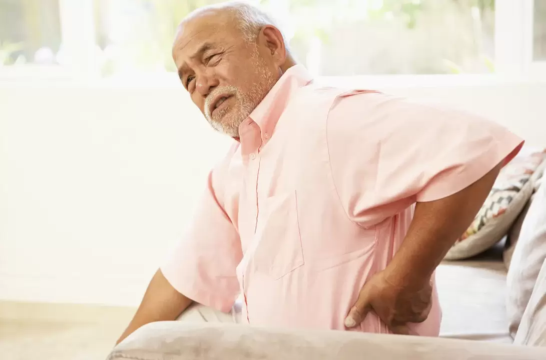 bolesť chrbta s bedrovou osteochondrózou